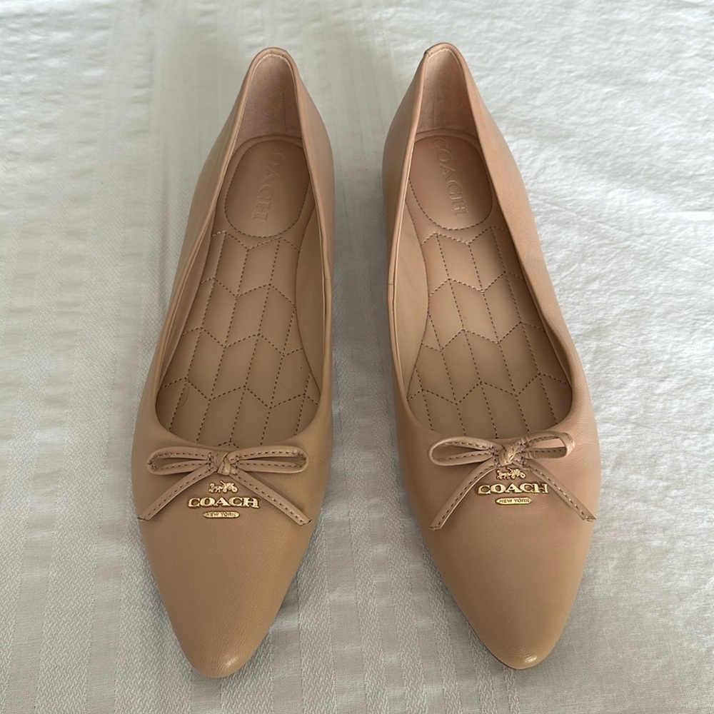 Coach flats